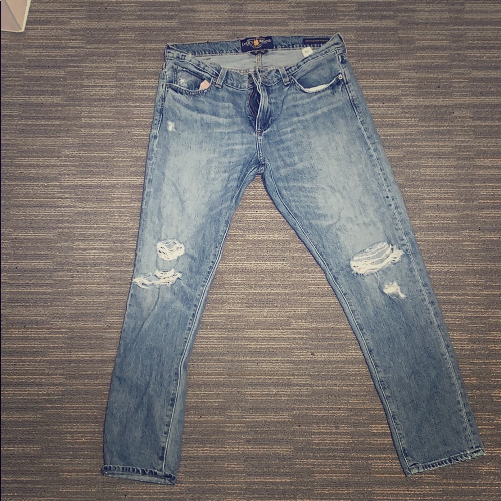 Sienna slim boyfriend ripped Lucky brand jeans!